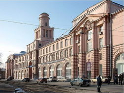 圣彼得堡国立精密机械和光学学院